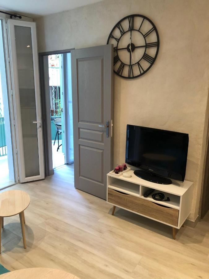 Vieil Antibes, Ravissant 2p Avec Petite Terrasse *