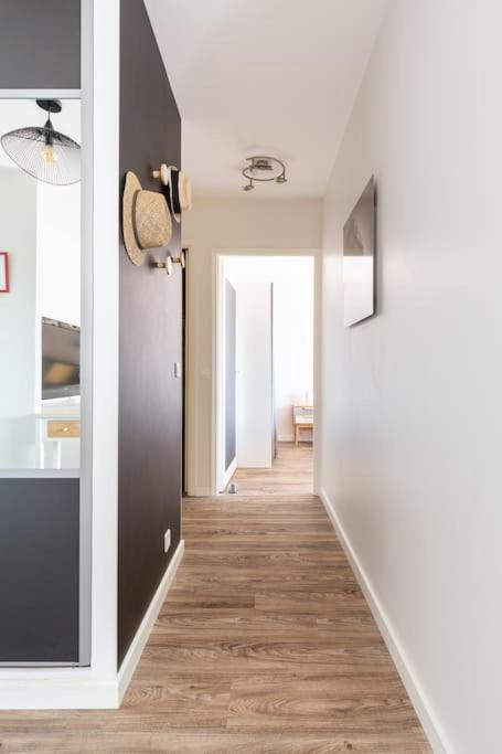 Bel Avec Terrasse, Piscine, Parking Prive Et Club De Tennis, Padel En Sus Apartment Antibes