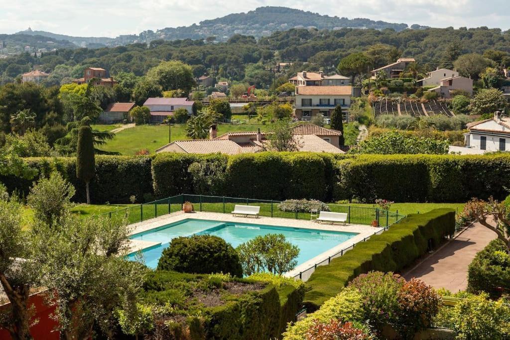 Apartment Bel Avec Terrasse, Piscine, Parking Prive Et Club De Tennis, Padel En Sus *