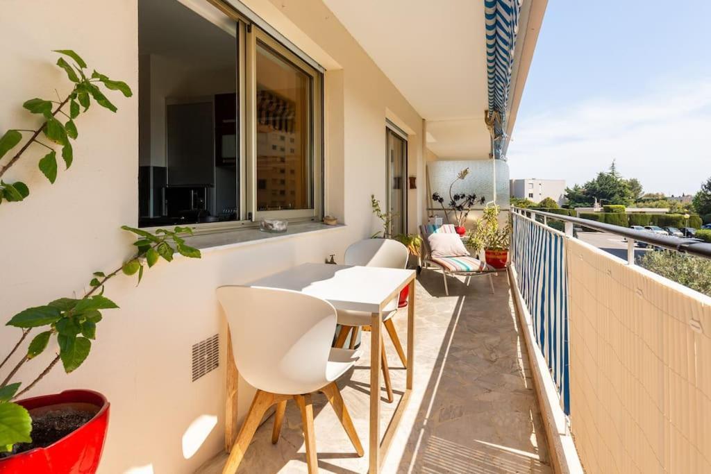 Bel Avec Terrasse, Piscine, Parking Prive Et Club De Tennis, Padel En Sus *