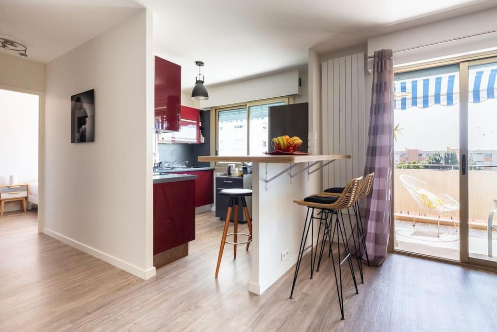 Apartment Bel Avec Terrasse, Piscine, Parking Prive Et Club De Tennis, Padel En Sus *