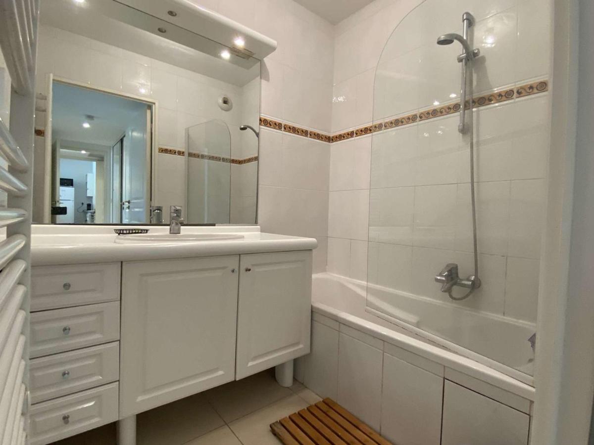 3p Avec Terrasse Et Garage, A 10min Des Plages De Juan-les-pins - Fr-1-252-171