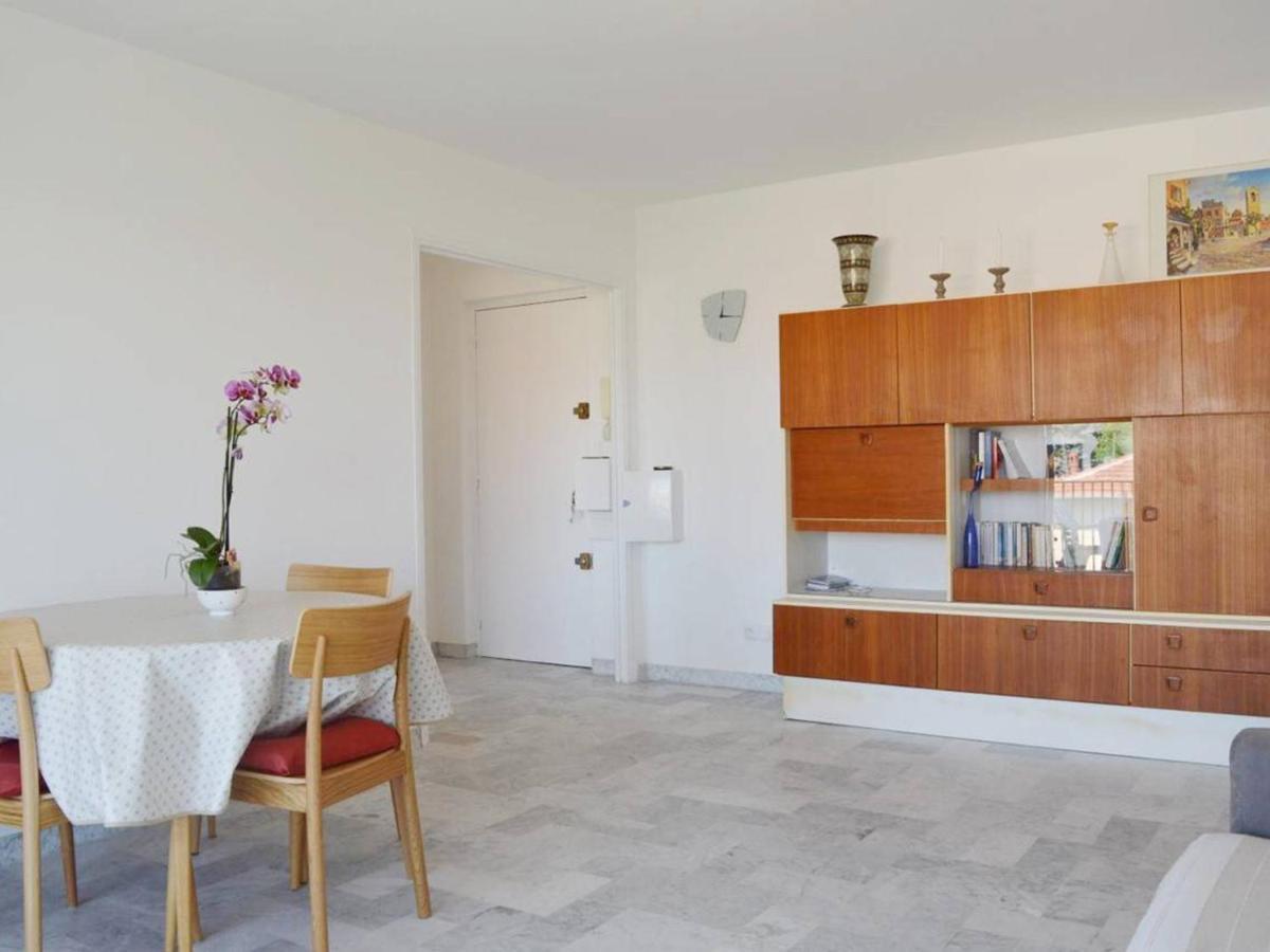 T2 A Avec Balcon, Proche - Fr-1-252-129 *