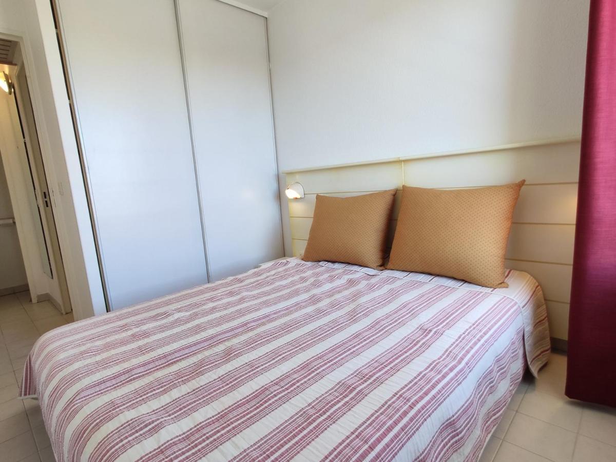 2 Pieces Avec Piscine, Terrasse Et A 400m De La Plage A - Fr-1-252-164
