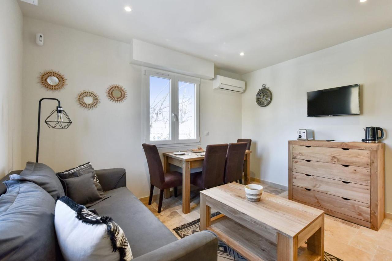 Modern Flat 3 Min To The Close To Marineland - Welkeys Apartamento