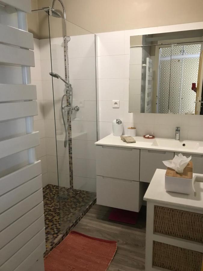 Bel Avec Terrasse, Piscine, Parking Prive Et Club De Tennis, Padel En Sus *