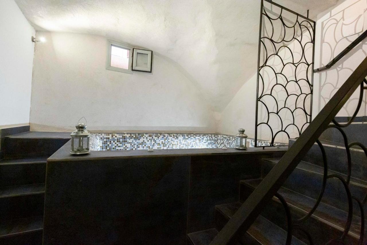 001 Safranier With Private Jacuzzi Antibes