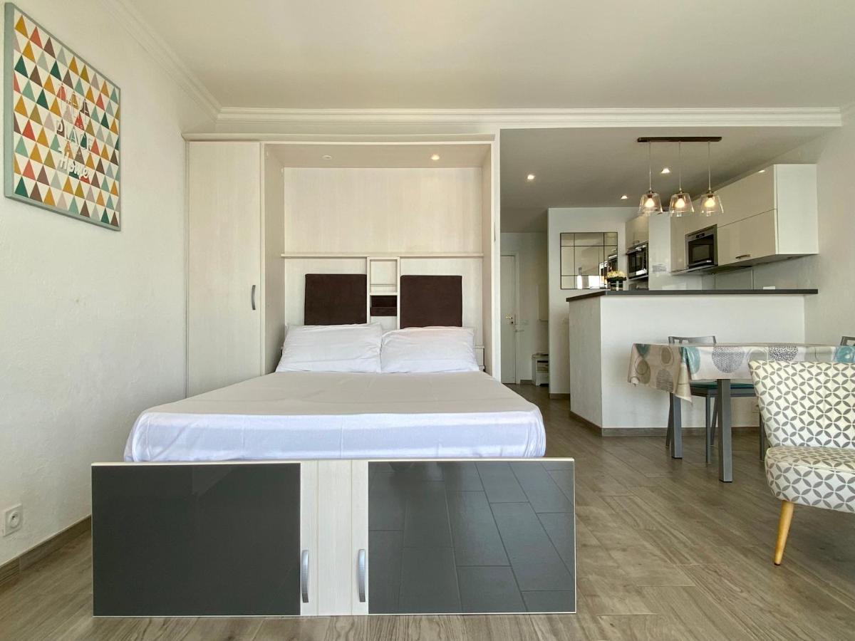Apartment Standing Center Bay T1 8eme Avec Vue Et Parking
