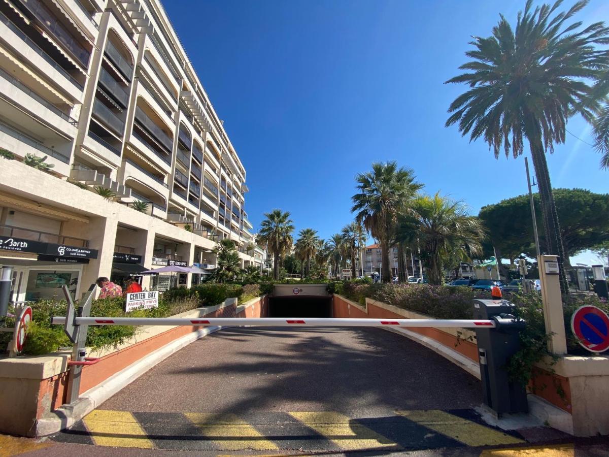 Apartment Standing Center Bay T1 8eme Avec Vue Et Parking Antibes