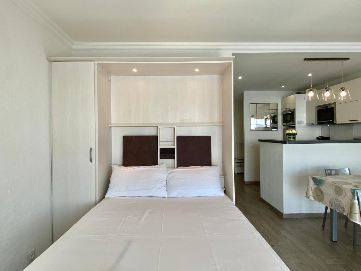 Standing Center Bay T1 8eme Avec Vue Et Parking Apartment Antibes