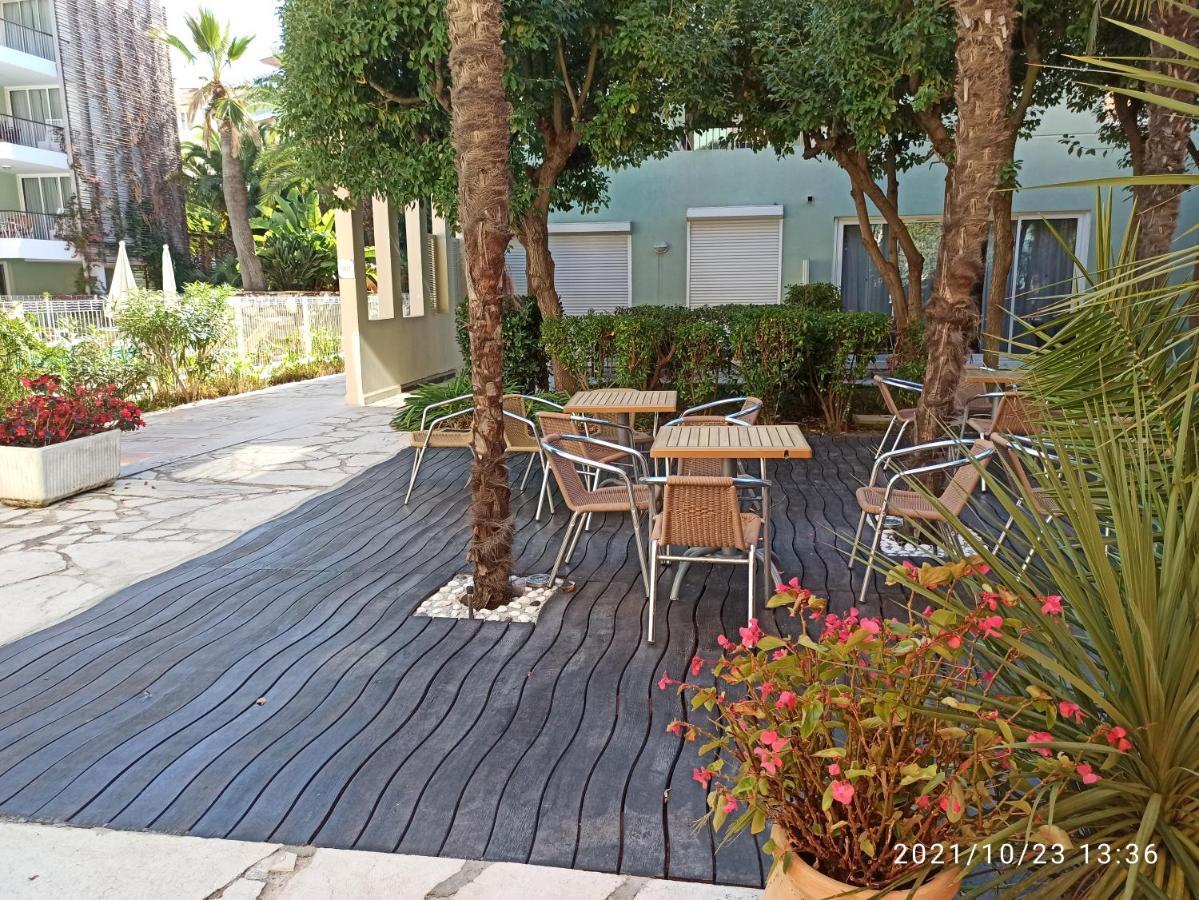Penthouse - Jacuzzi - Terrace - Parking - 2 Pools * Antibes