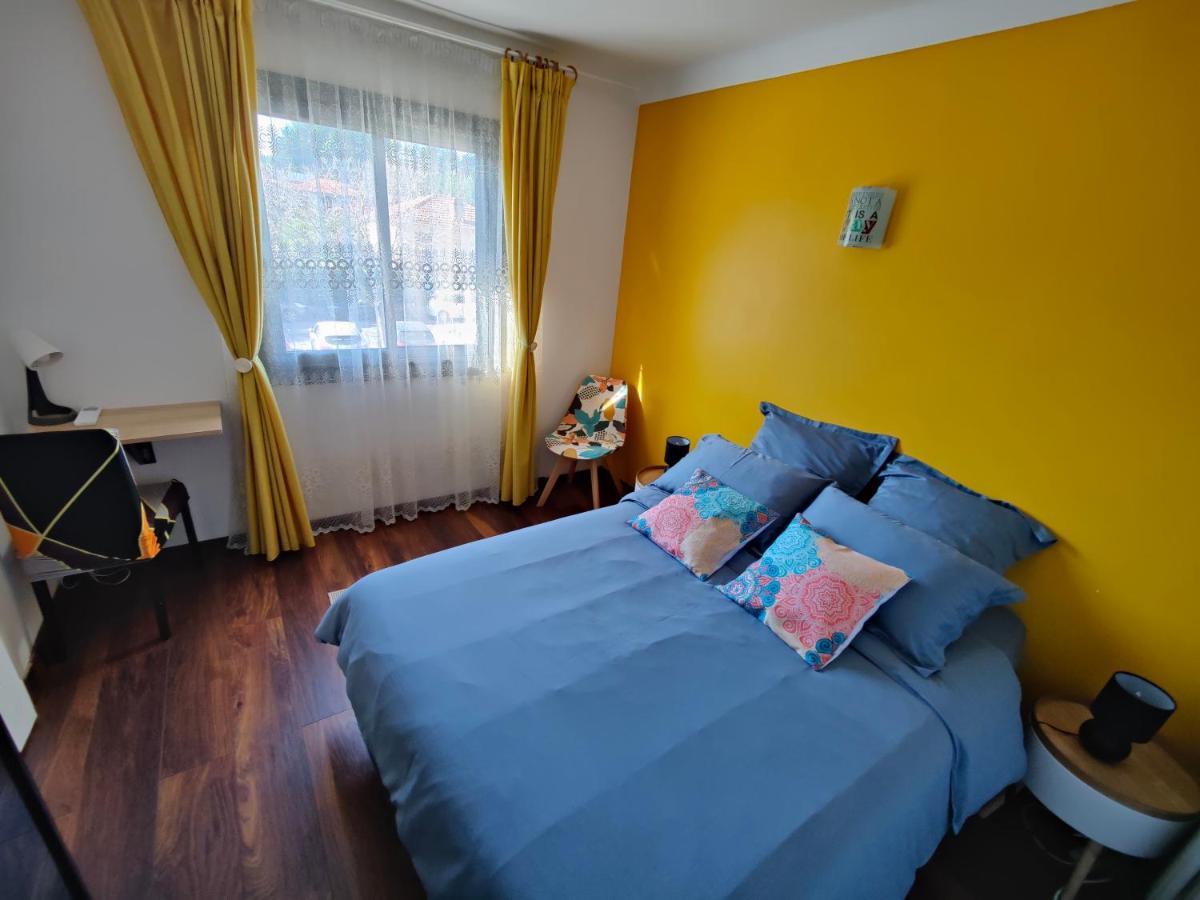 Apartment Charming Ac 2-bedroom Center Family, Couples Friendly Antibes