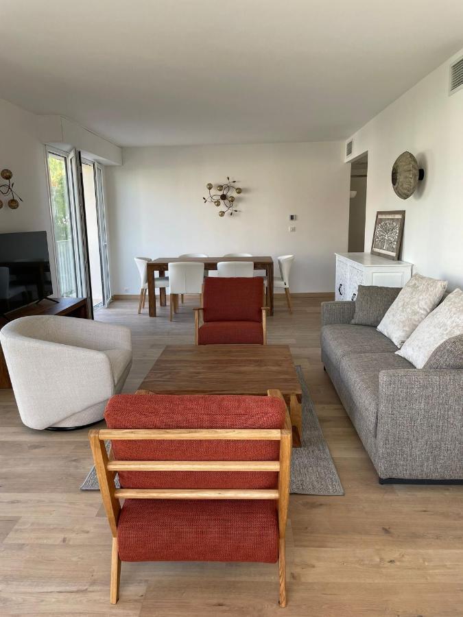 Apartment Magnifique Climatise De 87m², A 100m De La *