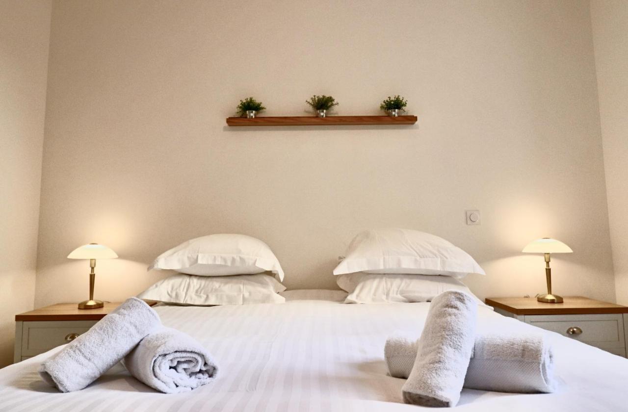 Fersen Bright Renovated For 5 People In Center Of Old Appartement Antibes