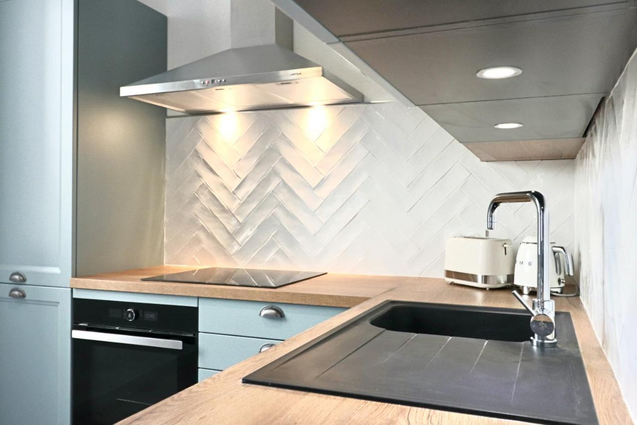 Fersen Bright Renovated For 5 People In Center Of Old Apartment