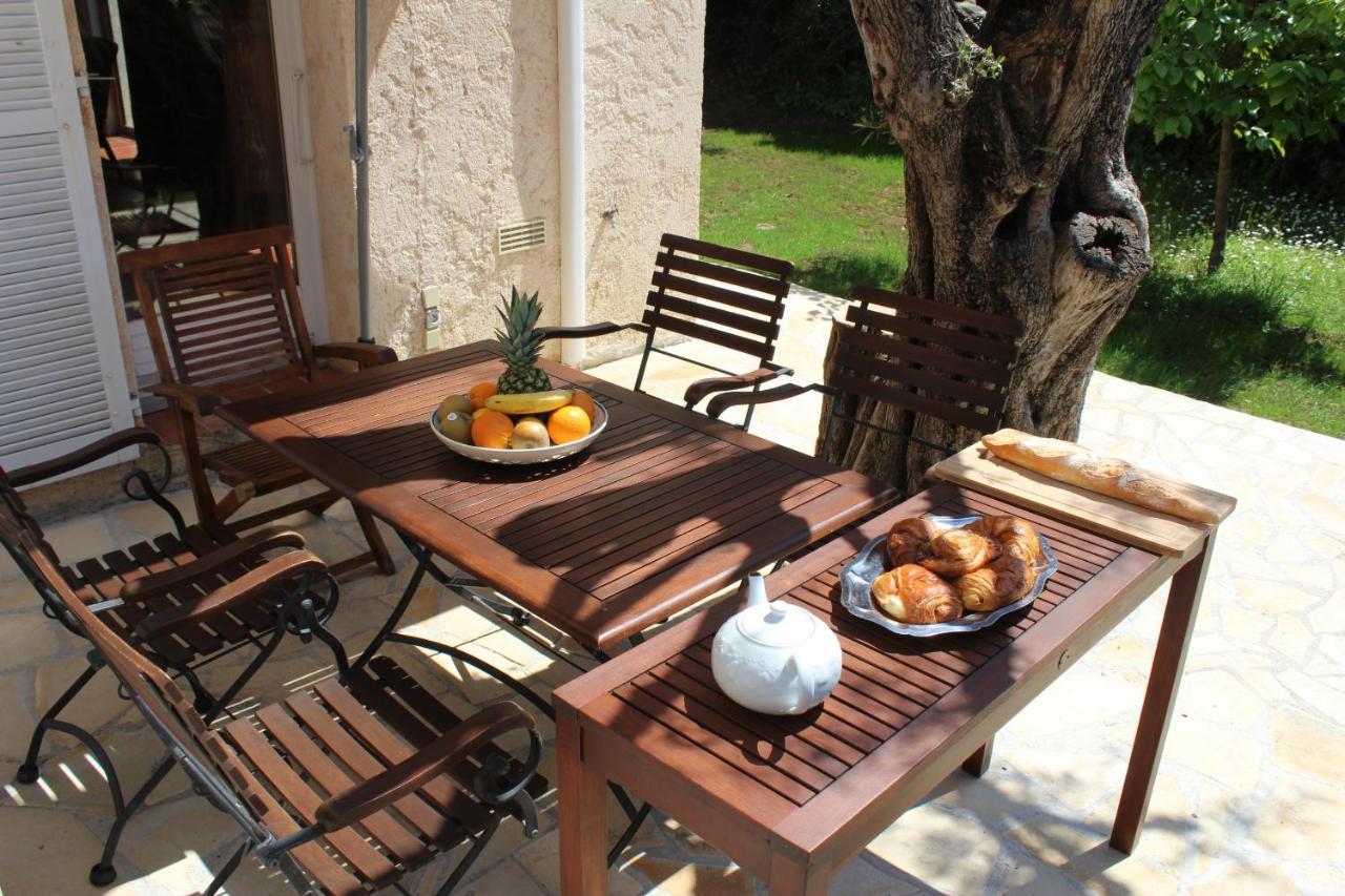 Suquette Charming Provencal House In With Terrace, Garden And Pool Access *