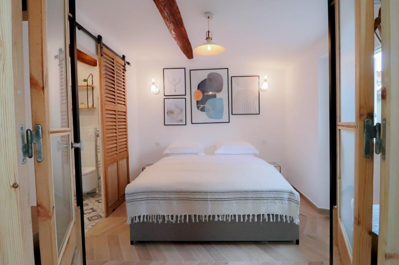 Aubernon Luxurious, Newly Renovated Flat In Heart Of Old * Antibes