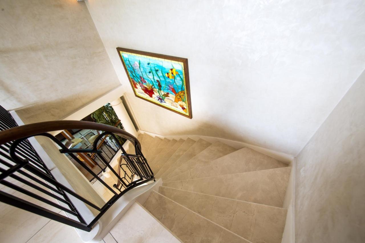 El Paradisio Splendid 5 Stars Atypical In With Overflowing Swiming Pool * Antibes