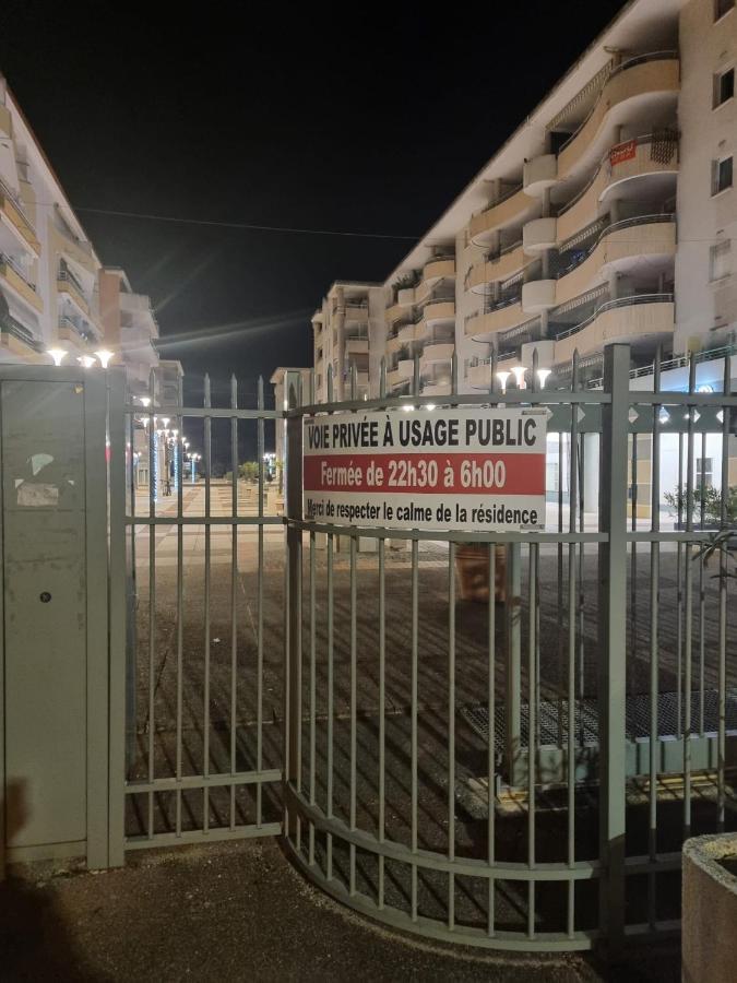 Terrasse Pres De La *