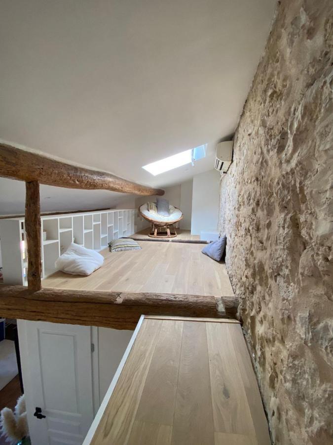 Apartment With Mediterranean Charm In The Heart Of The Provencal Market