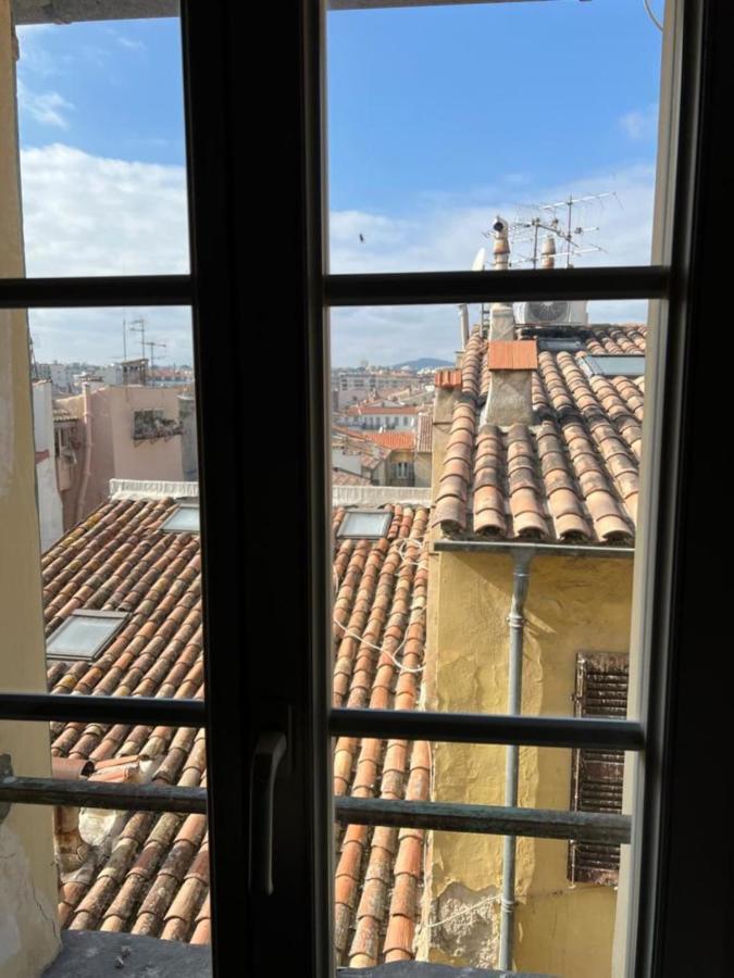 With Mediterranean Charm In The Heart Of The Provencal Market Apartment