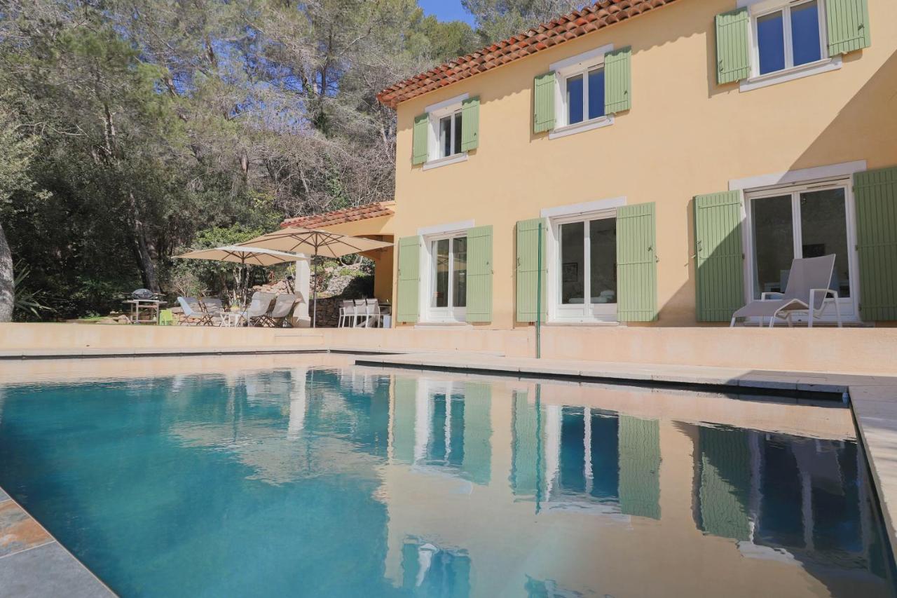Villa Des Collines - Absolute Calm At 10' From The Center