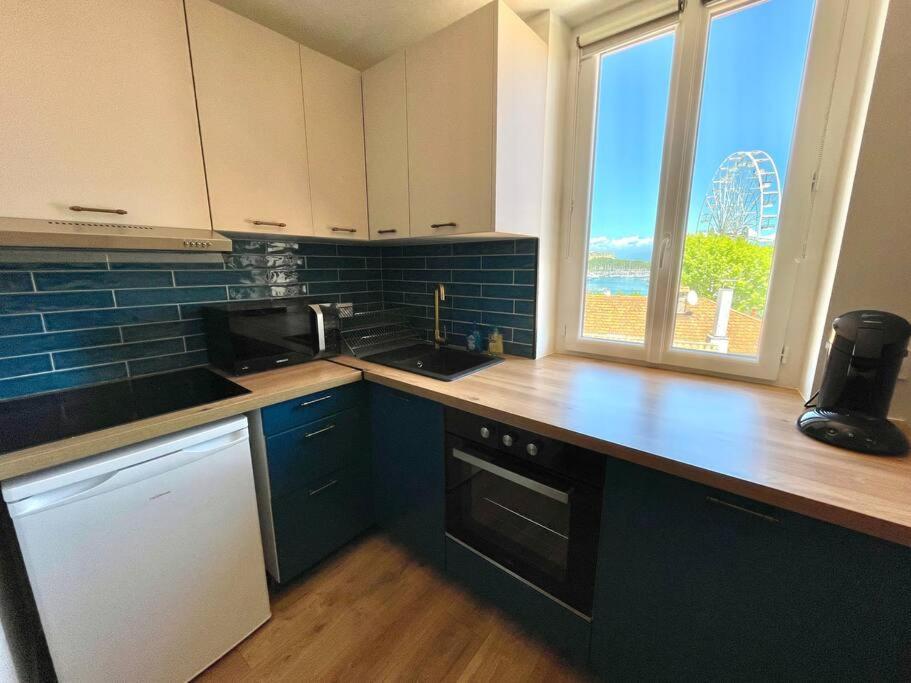 Apartment Ivs Andreossy Vue Et Montagne Pour 4 Antibes