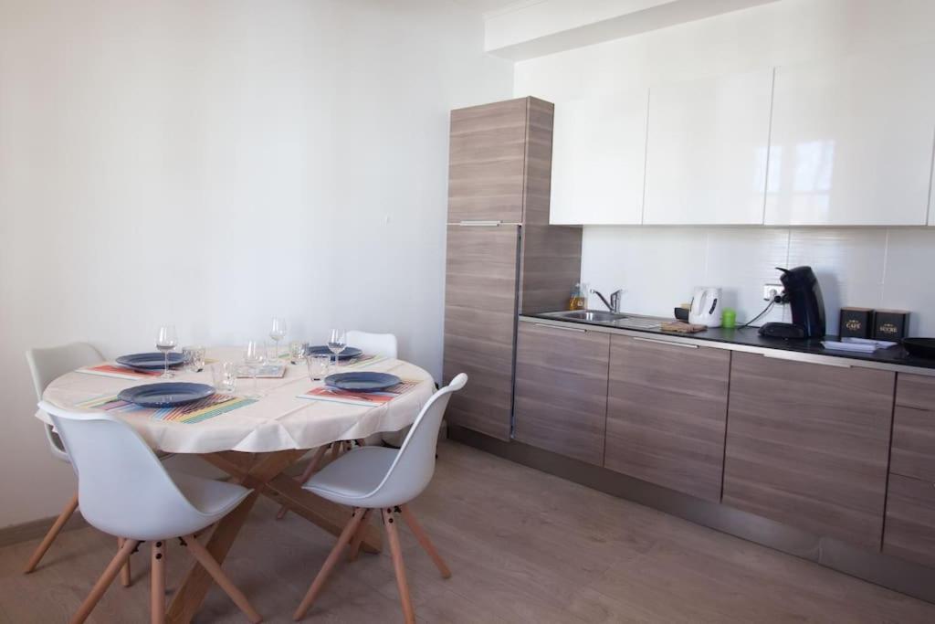 Charming Flat 3 Ppl Center Of Town Wi-fi, Ac, New Apartment *