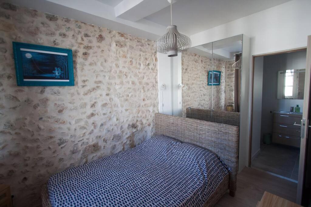 Charming Flat 3 Ppl Center Of Town Wi-fi, Ac, New Apartment *