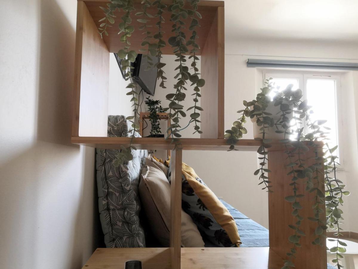 Spacieux Vieil Climatise 5 Minutes Plages Apartamento