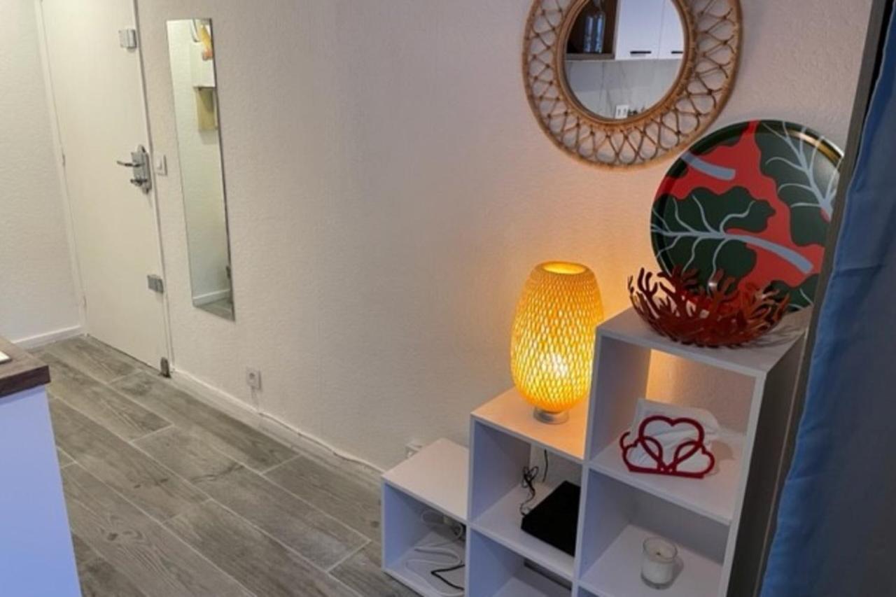 Nice 23m In A With Pool Apartment Antibes