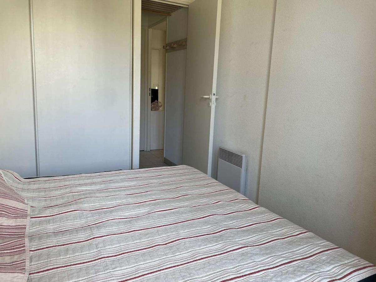 Apartment Avec Terrasse, Piscine Et A 5 Min De La A Juan Les Pins - Fr-1-252-185 *
