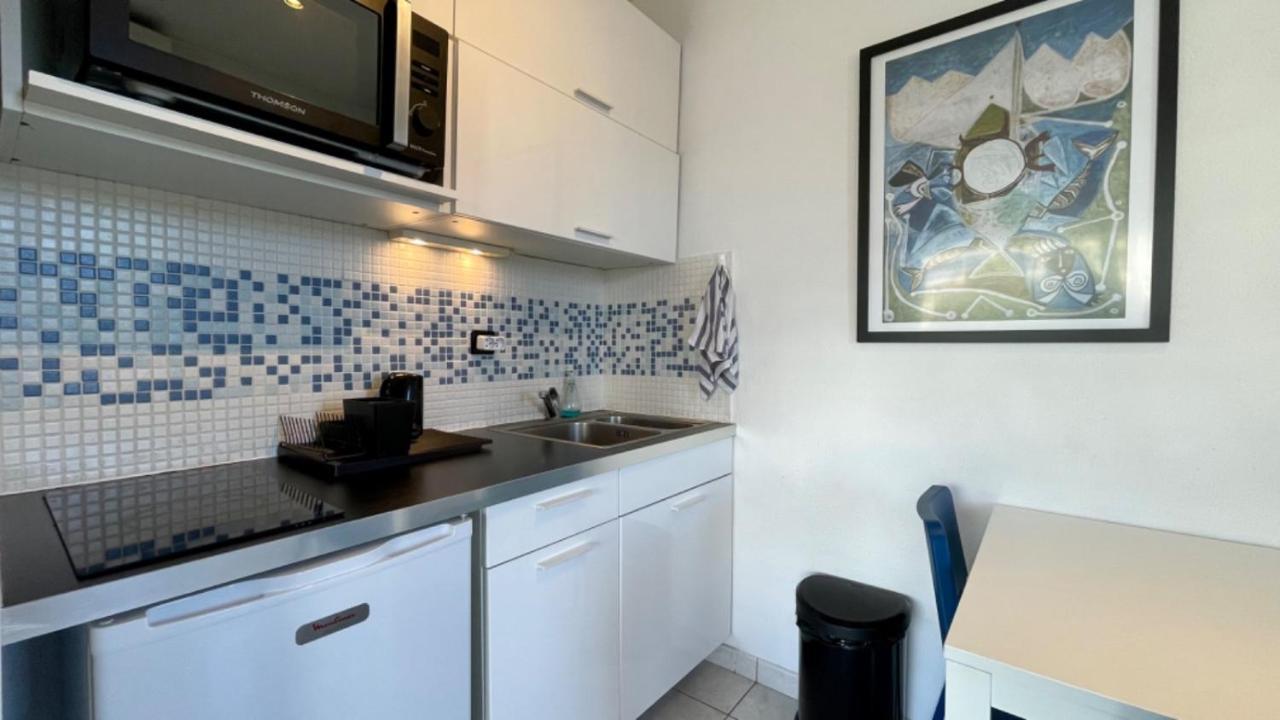 Ideal Vacation In Juan-les-pins, With A Pool And 5 Minutes From The Antibes