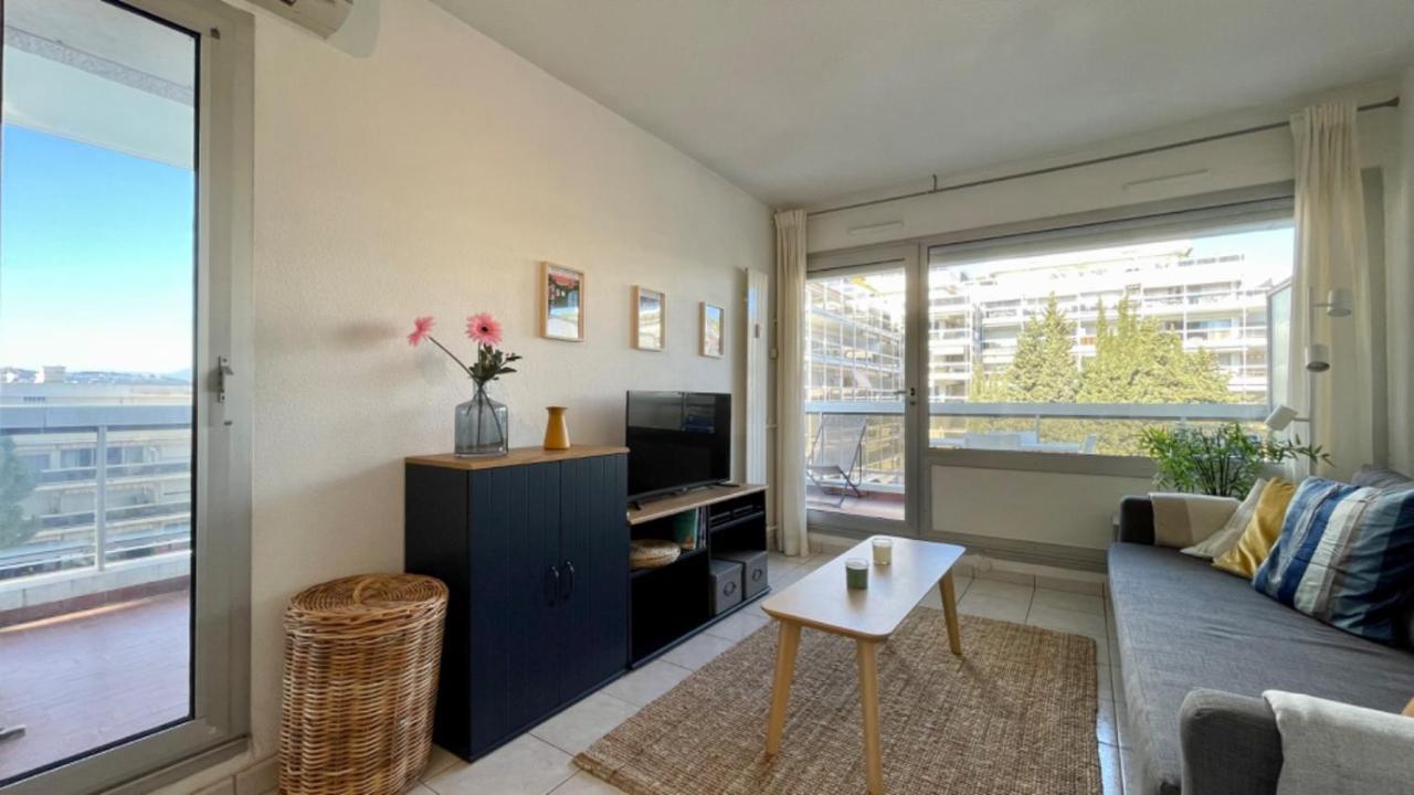 Ideal Vacation In Juan-les-pins, With A Pool And 5 Minutes From The Apartment Antibes