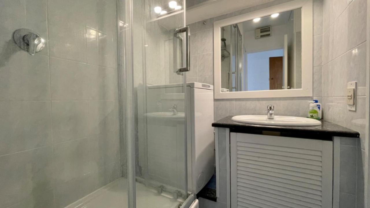 Ideal Vacation In Juan-les-pins, With A Pool And 5 Minutes From The