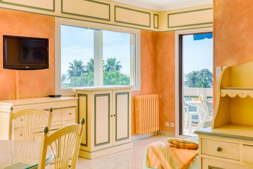 A6- 2 Bdr Incredible Sea View - Ac, Garage & Terrace *