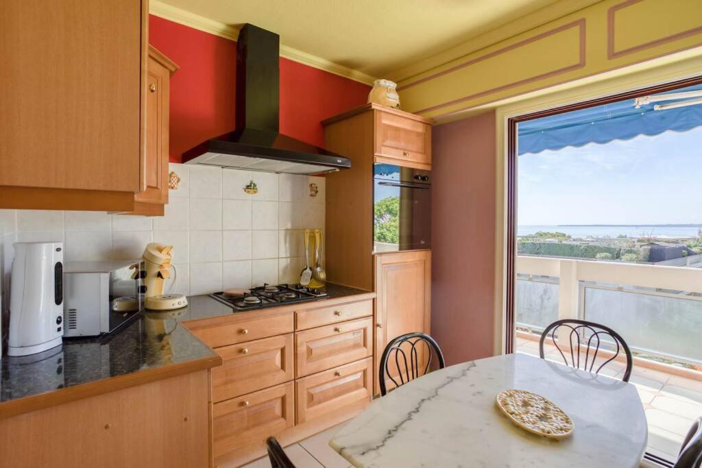 A6- 2 Bdr Incredible Sea View - Ac, Garage & Terrace *