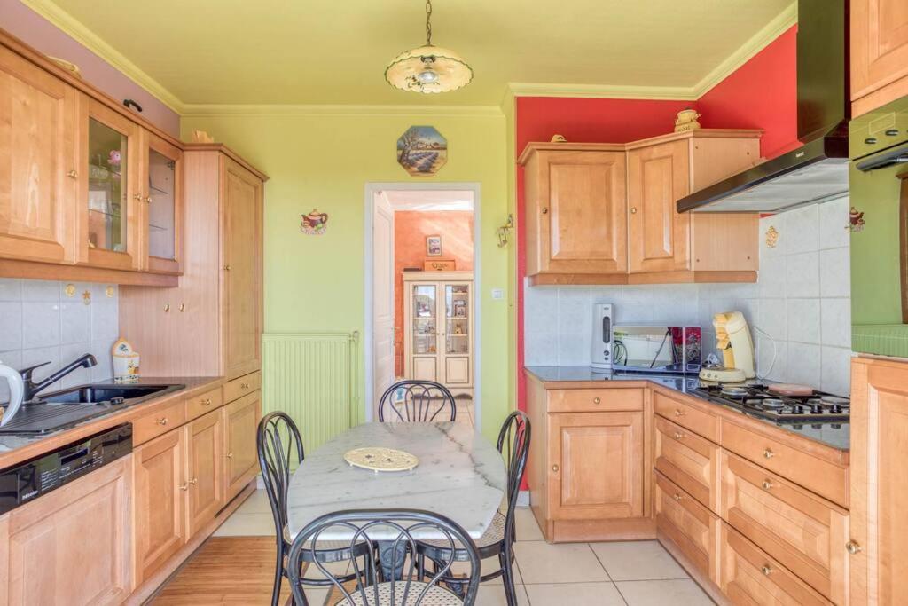 A6- 2 Bdr Incredible Sea View - Ac, Garage & Terrace