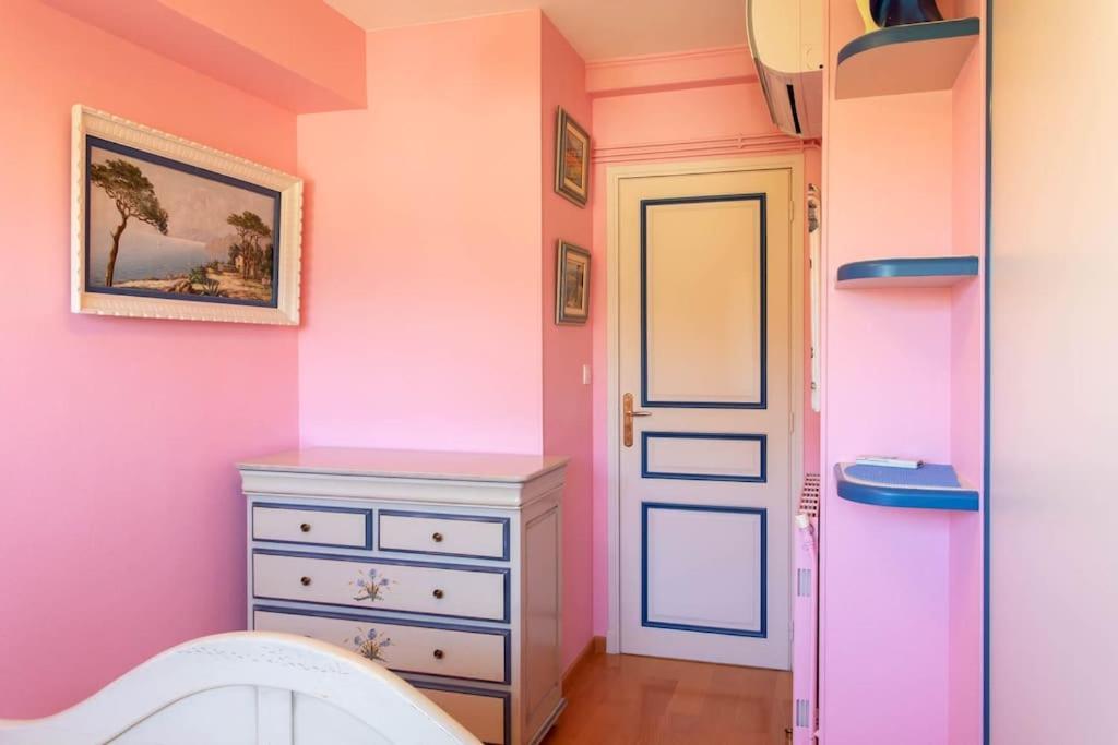 A6- 2 Bdr Incredible Sea View - Ac, Garage & Terrace Apartment Antibes