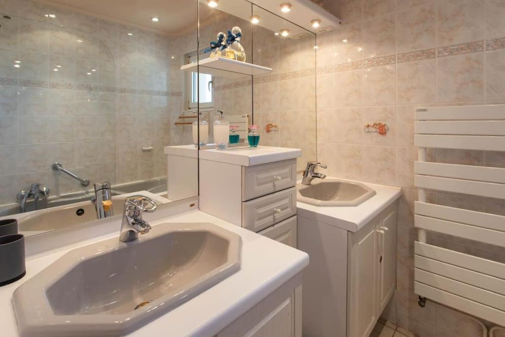 Apartment A6- 2 Bdr Incredible Sea View - Ac, Garage & Terrace *