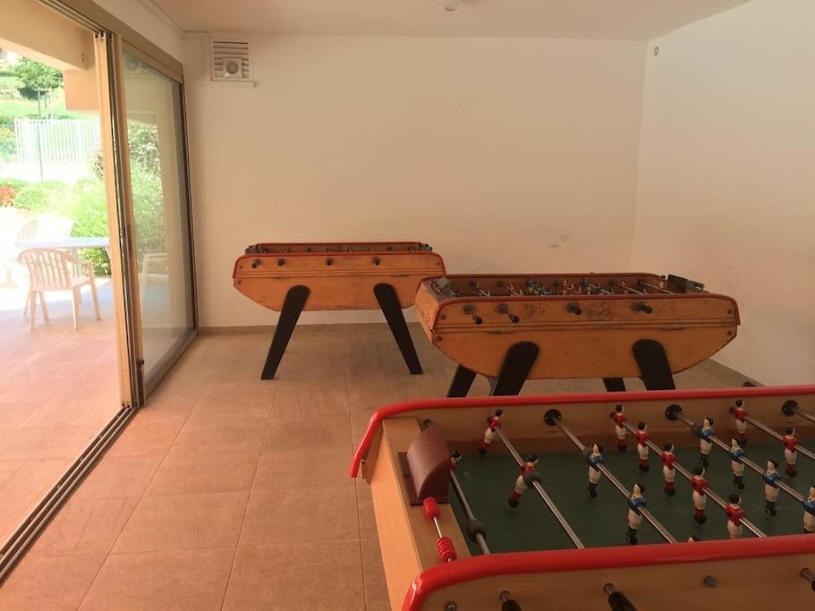 De Standing Piscine Proche