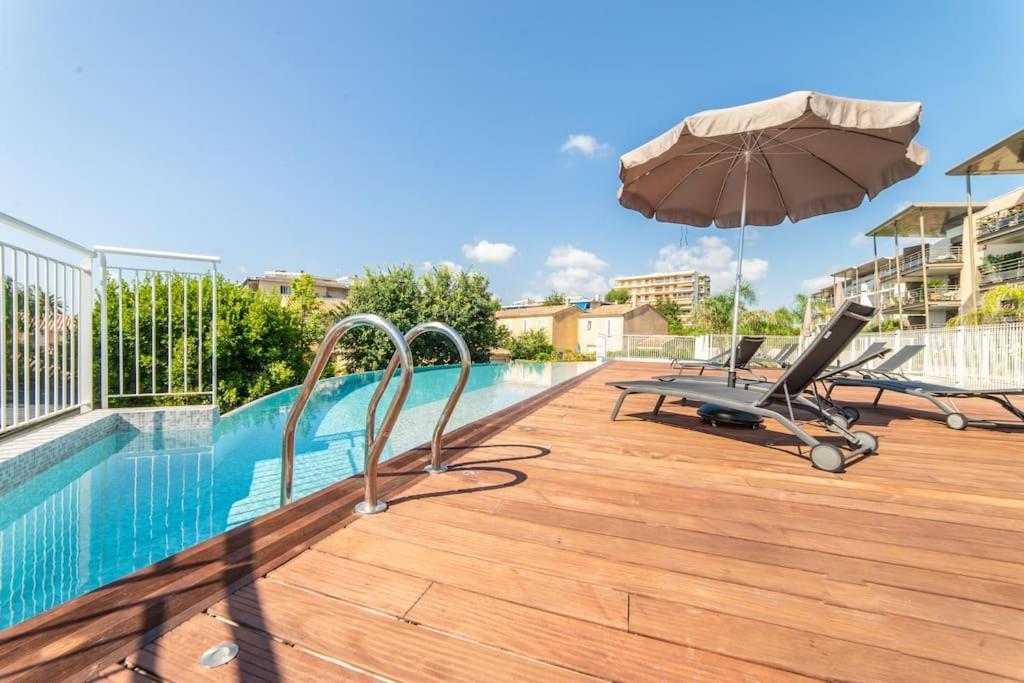 A7- 2 Bdr Sea & Mountain View - Ac, Parking, Pool & Terrace Apartment *