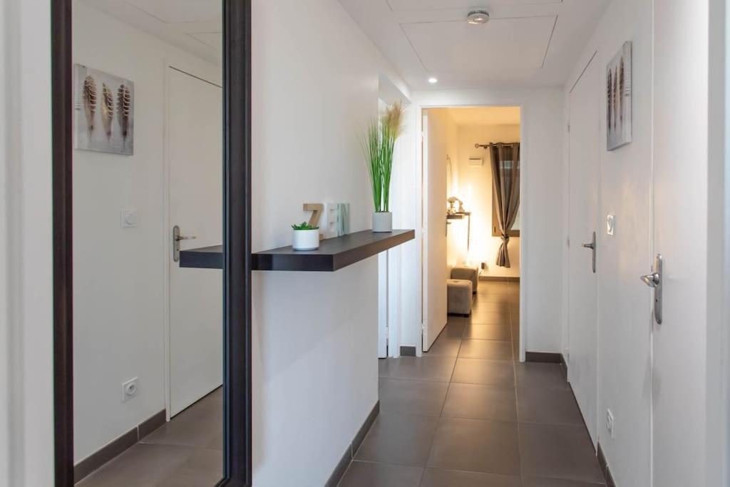Apartment A7- 2 Bdr Sea & Mountain View - Ac, Parking, Pool & Terrace