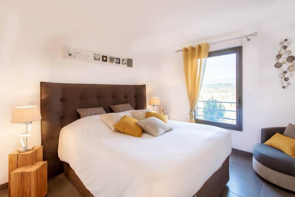 Apartment A7- 2 Bdr Sea & Mountain View - Ac, Parking, Pool & Terrace