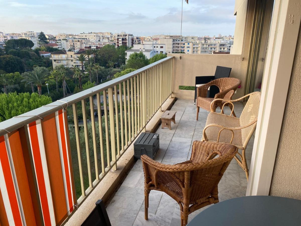 Juan-les-pins, 4 Pieces, 80m2, Luxe Piscine Tennis Apartamento