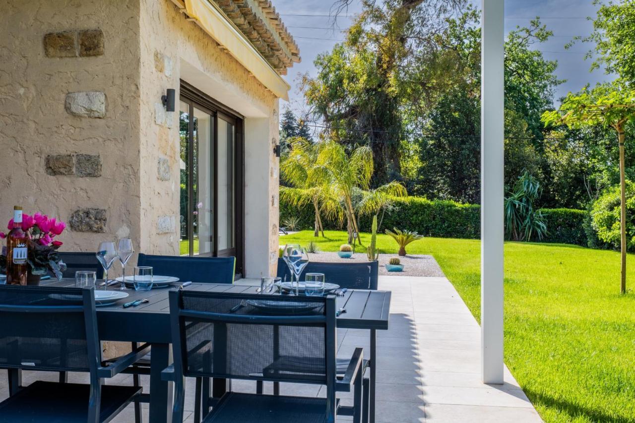 Villa Calm Family House With Swimming Pool