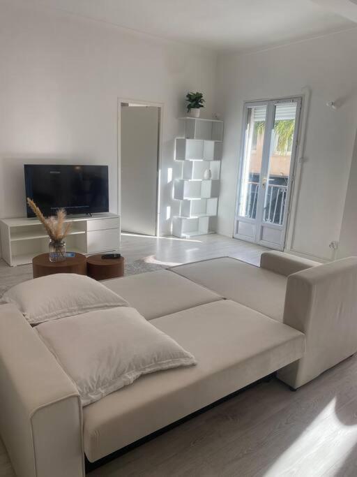 Beautiful Central Beach In Juan Les Pins Apartment *