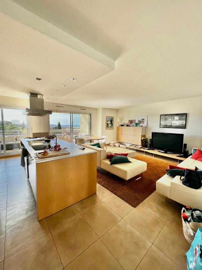 Maeva Sea View Swimming Pool Air Conditioning And Parking Holiday home *