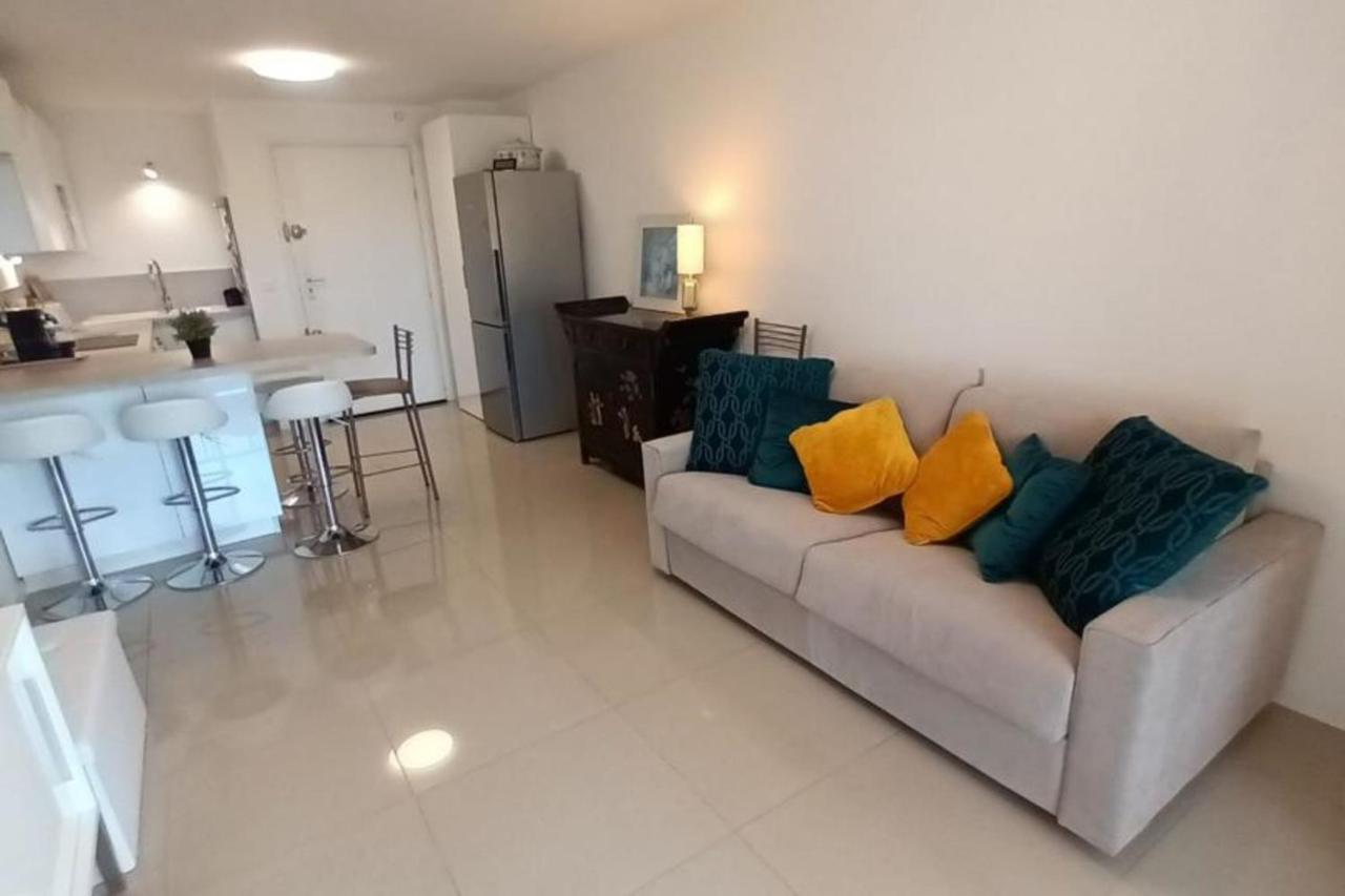 Casa de férias Le Mimosa 1 Bedroom With Terrasse Pool Ac Parking Spot *