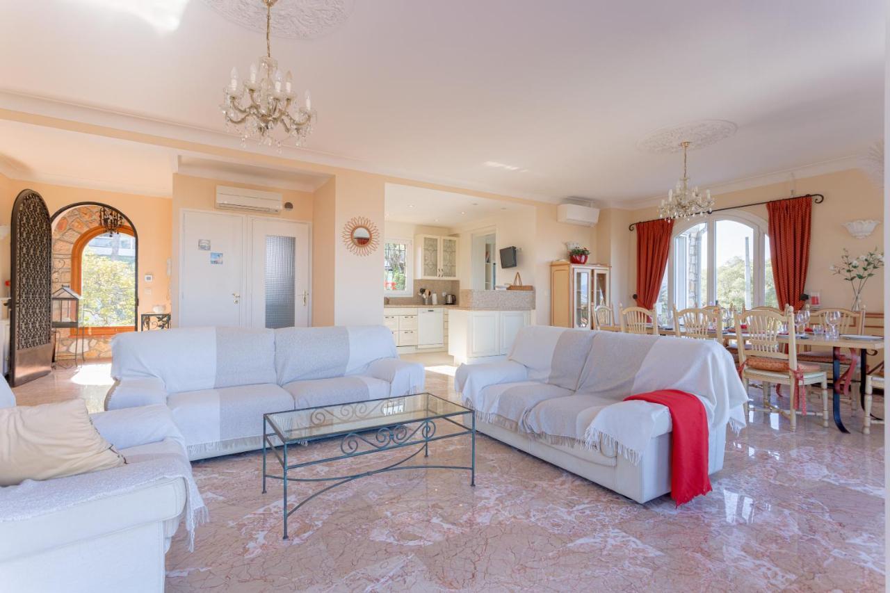 Valentino - Vue Mer- Pool House / Piscine *